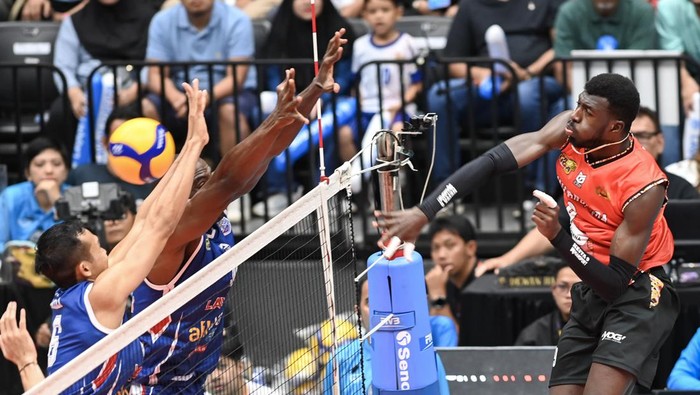 Final Proliga 2024 LavAni Allo Bank Vs Bhayangkara Presisi Grand Final PLN Mobile Proliga 2024 mencapai babak akhir. Piala juara diperebutkan Jakarta LavAni Allo Bank Electric vs Jakarta Bhayangkara Presisi di Indonesia Arena, Jakarta pada Minggu (20/7).