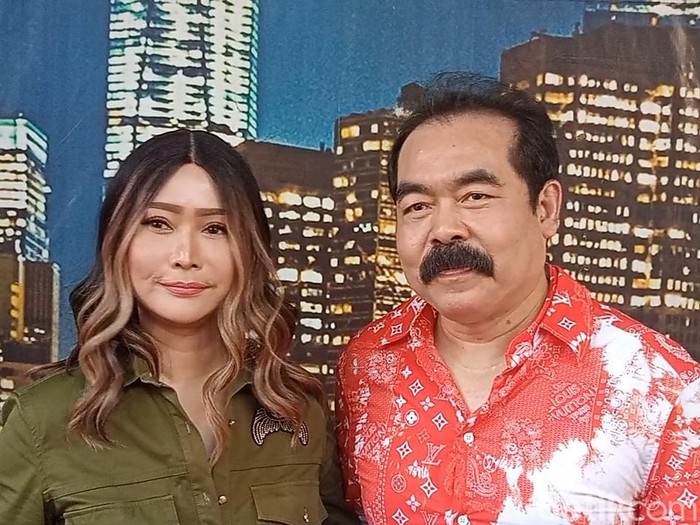 Inul Daratista dan Adam Suseno.