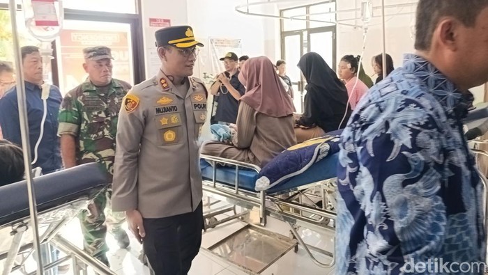Kapolres Pangandaran cek kondisi siswa keracunan massal