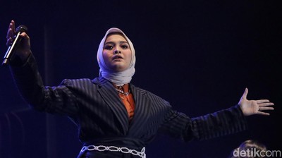Foto: Salma Salsabil Pulang ke Rumah di Audisi Emeron Hijab Hunt 2024