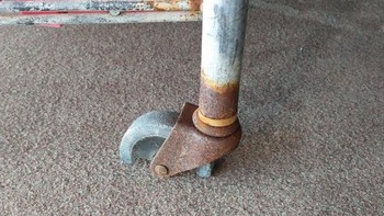 Ini rusak atau tenggelam ke dalam karpet? Foto: Brightside