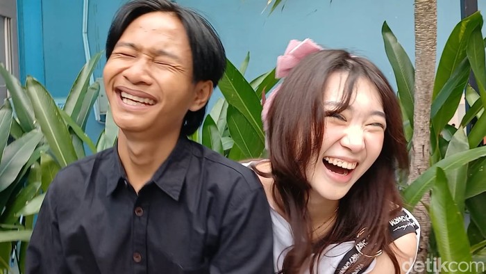 Livy Renata dan Fajar Sadboy