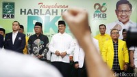 Acara ini dimulai dengan pembacaan ayat suci Al Quran dan lagu kebangsaan Indonesia serta Mars PKB.  