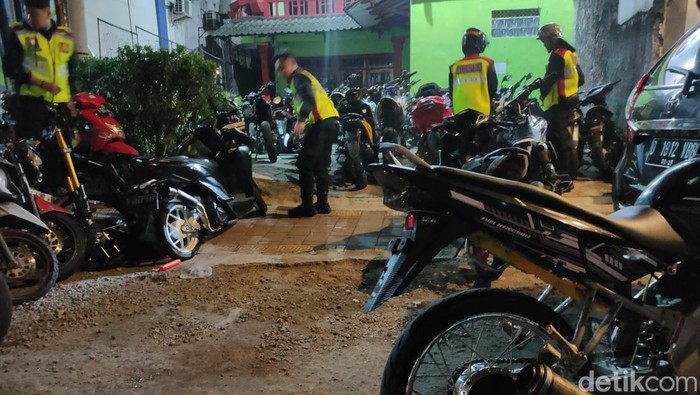 Polisi Cianjur melakukan razia knalpot brong