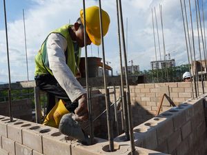 Bangun Rumah Pakai Bata Interlock, Apa Keunggulannya?