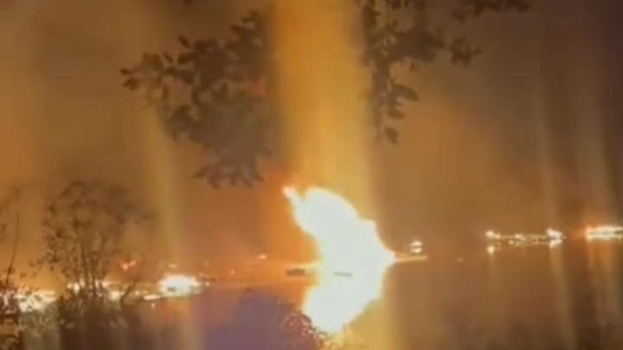 Sumur Minyak Ilegal di Muba Terbakar