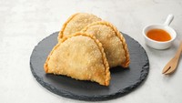 Toko Kue Lulu di Pasar Cipeta Selatan bisa jadi rekomendasi jajanan pasar murah meriah. Harga pastel di sini Rp 2.000 dan rasanya enak. Foto: Ilustrasi iStock
