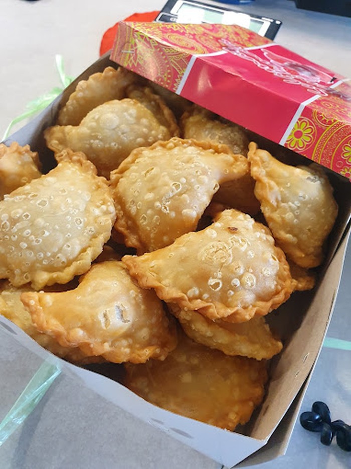 20 Pastel Gurih Renyah Harganya Rp 4 Ribuan! 20 Pastel Gurih Renyah Harganya Rp 4 Ribuan!