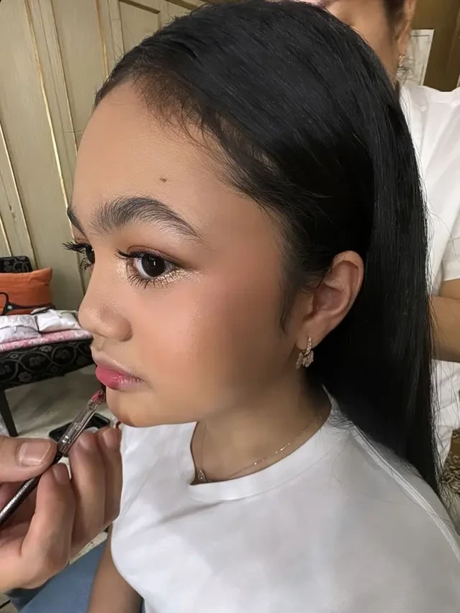 Ditambah dengan pulasan makeup natural, putri pertama Krisdayanti dengan Raul Lemos itu jadi semakin terlihat cantik. Foto: Instagram