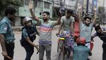 Bangladesh Terapkan Jam Malam Saat Demo Tolak Kuota PNS Memanas