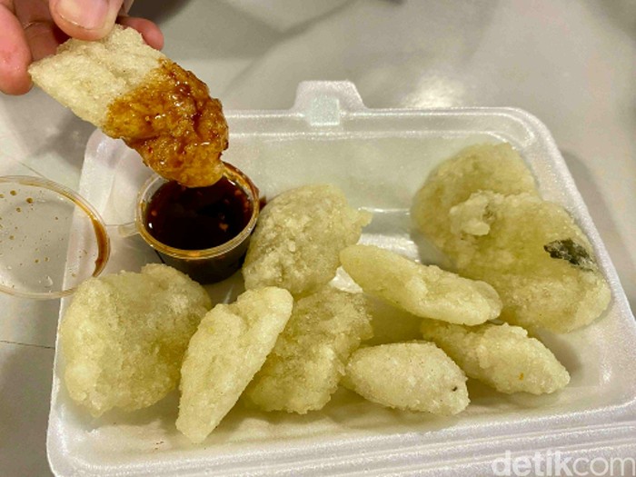 Cireng Bumbu Rujak Rp 16 Ribu vs Rp 120 Ribu, Begini Beda Rasanya! Cireng Bumbu Rujak Rp 16 Ribu vs Rp 120 Ribu, Begini Beda Rasanya!