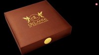 Di dalam kotak ini ada cokelat bernama Delafee Gold Chocolate Box. Cokelatnya dibuat dengan campuran emas 24 karat yang aman dikonsumsi. Untuk membelinya harus menyiapkan uang Rp 1,8 juta. Foto: Marketing91
