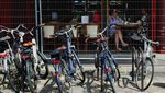 Duh, Pagar Keamanan Olimpiade Bikin Restoran di Dekat Sungai Seine Sepi