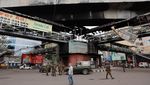 Gedung hingga Kendaraan Hangus Terbakar Imbas Rusuh di Bangladesh