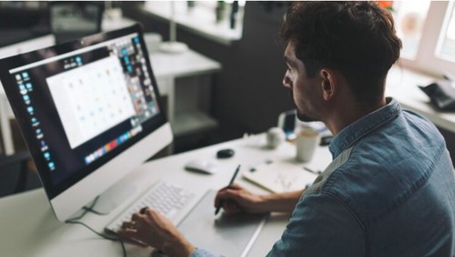 Graphic Designer/desain grafis. (Freepik)