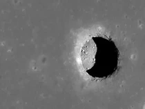 Gua Sedalam 100 Meter Ditemukan di Bulan, Diklaim Bisa Ditinggali