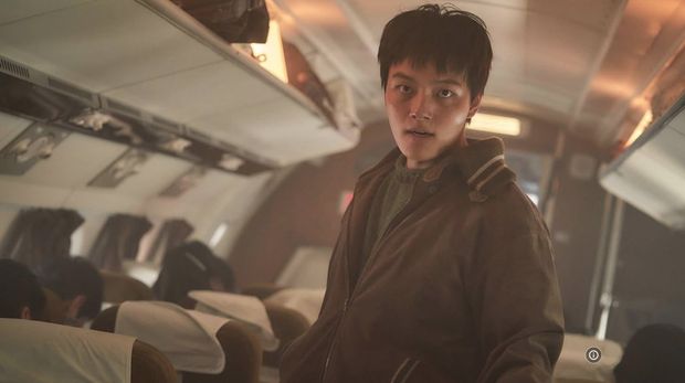 Cuplikan adegan dalam film Korea Selatan bertajuk Hijack 1971.