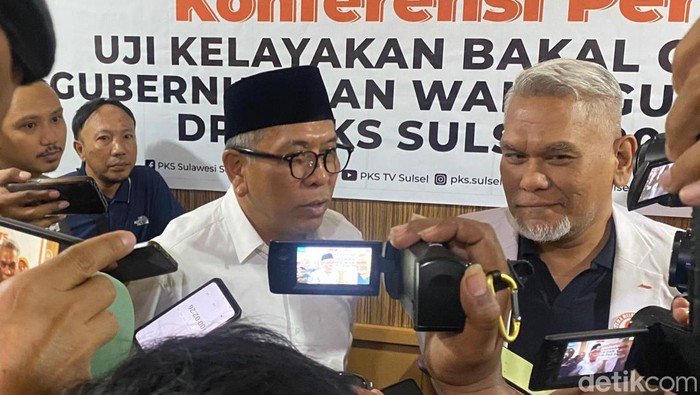 Ilham Arief Sirajuddin (IAS).