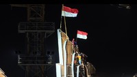 Pada Juli 2023 silam, sang perancang desain garuda di IKN I Nyoman Nuarta pernah menjabarkan, satu selubung bilah garuda ini memiliki berat 0,3 ton. Jika ditotal, patung garuda IKN memiliki bobot 1.456 ton. Berat itu setara dengan 290 ekor gajah jika dihitung per ekor gajahnya memiliki berat 300-500 kilogram./Foto: Dok Kementerian PUPR