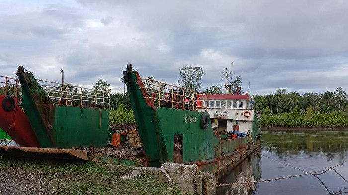 Kapal LCT Cita XX yang membawa material BTS 4G Bakti Kominfo hilang kontak di perairan Papua sejak Rabu (17/7/2024). Proses pencarian kapal dan 12 awak masih terus dilakukan hingga hari ini.