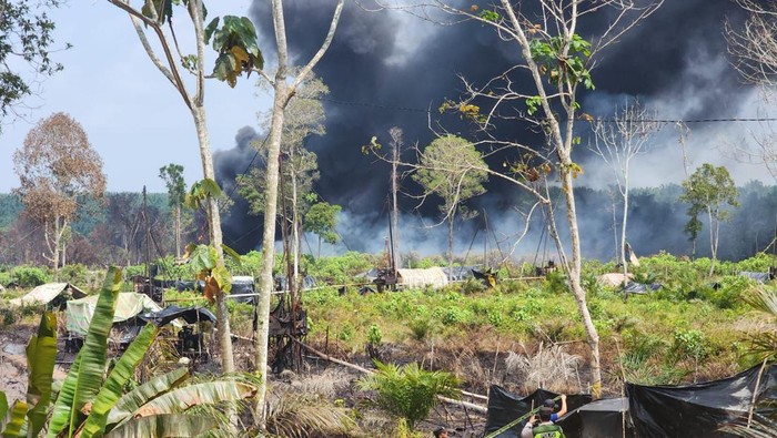 Kapolda Sumsel Irjen Albertus Rachmad Wibowo menyebut kebakaran sumur minyak ilegal sebagai tragedi kemanusiaan. Sebab, sudah banyak masyarakat yang menjadi korban.