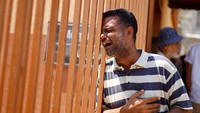 Israel kembali menunjukan kekejamannya di mata dunia. mereka menyerang RS Nasser, di Khan Younis yang menampung para pengungsi dan korban perang.  