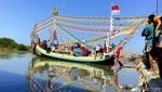 Kemeriahan Tradisi Petik Laut di Pamekasan