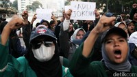 BEM SI meminta polisi jangan menghalangi niat mereka menemui atau ditemui Jokowi.