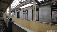 Kebakaran tersebut diduga terjadi akibat arus pendek listrik.