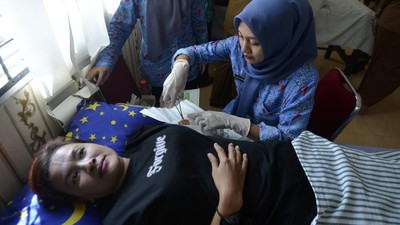 Perempuan di Pesawaran Lampung Dapat Layanan KB Gratis