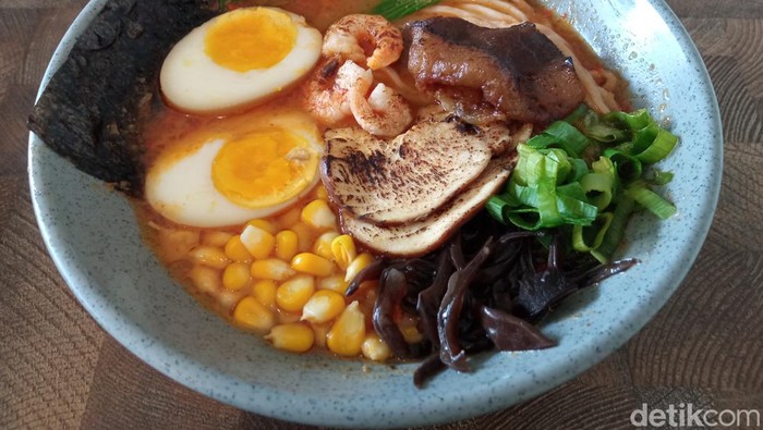 Ramen Bunga Kecombrang di Kafe Buri Umah Cirebon