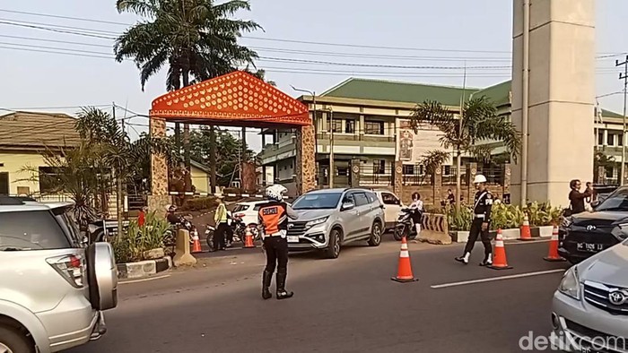 Satlantas Polrestabes Palembang lakukan evaluasi karena contraflow tak efektif.