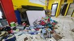 Potret Sisa-Sisa Kebakaran Gudang ATK SMAN 82 Jakarta