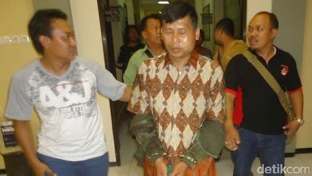 Sunan Mahrulla alias Suhul usai ditangkap karena meracuni Sumadi di gua Ki Raja Jimat Situbondo