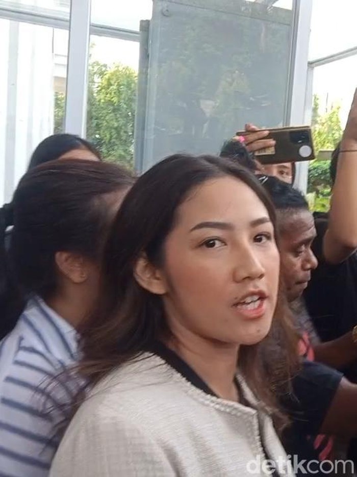 Tamara Tyasmara saat ditemui di PN Jakarta Timur.