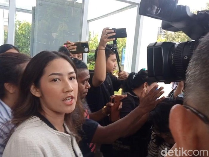Tamara Tyasmara saat ditemui di PN Jakarta Timur.