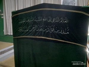 Berziarah ke Makam Habib Munzir Al Musawa, Pendiri Majelis Rasulullah