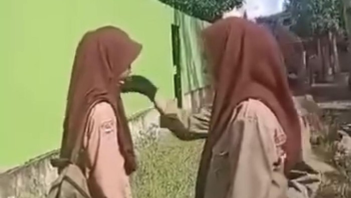 Viral siswi MTs di Bone di-bully.