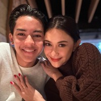 Anak Nana Mirdad, Jason Deandra White menempuh pendidikan di The University of Western Australia. Universitas tersebut berada di peringkat 77 terbaik di dunia. Foto: Instagram