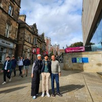 Dimas Aryo Baskoro merupakan putra kedua Arzeti Bilbina. Dimas kuliah di Inggris Newcastle University, yang masuk peringkat 129 universitas top di dunia. Foto: Instagram