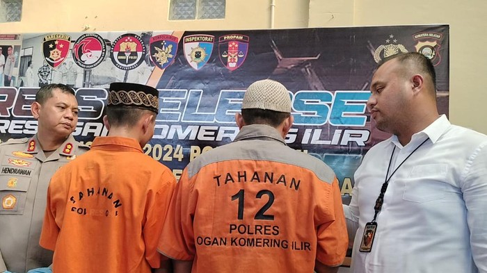 Dua pelaku pembunuhan bos toko bangunan di OKI.
