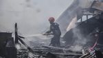 Dua Rumah Warga di Kashmir Hangus Terbakar