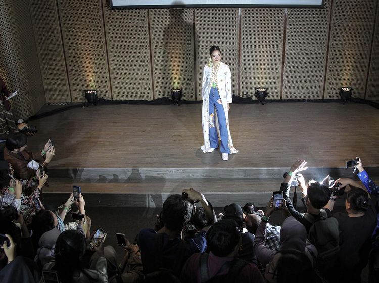 Kebaya Kala Kini Sambut Hari Kebaya Nasional 2024