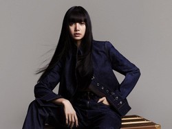 8 Gaya Lisa BLACKPINK Jadi Brand Ambassador Louis Vuitton, Kembali Berponi