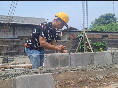 PLN Sulap 3,3 Ton Abu Sisa Pembakaran Batu Bara Jadi Batako