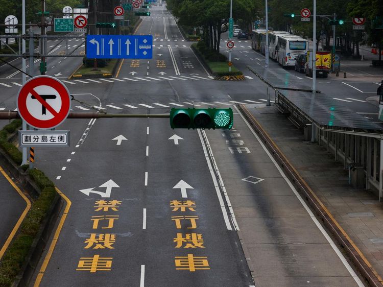 Jalanan di Taipei Kosong Saat Simulasi Perang