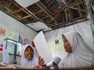 Mendagri: Dana Pendidikan Daerah buat Renovasi Sekolah, Bukan untuk MBG