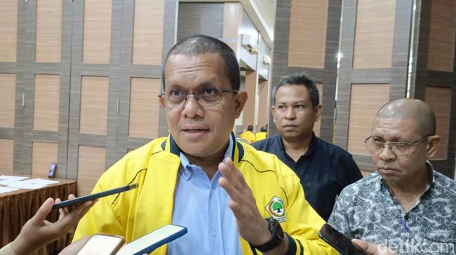 Ketua DPD Partai Golkar NTT, Emanuel Melkiades Laka Lena. (Foto: Simon Selly/detikBali)
