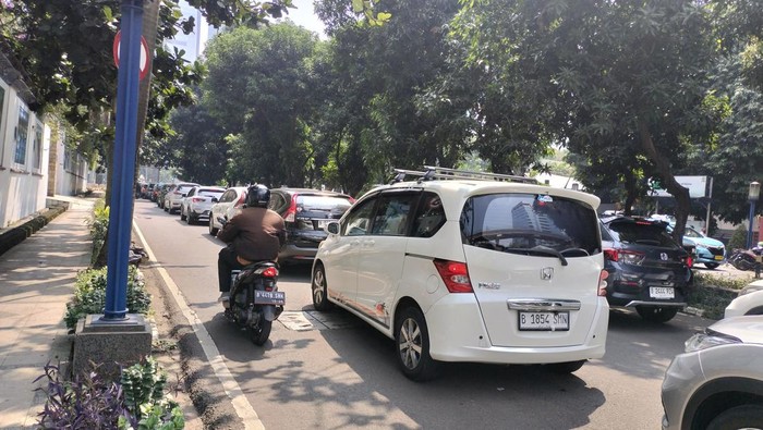 Lalin Rasuna Said arah Mega Kuningan Macet