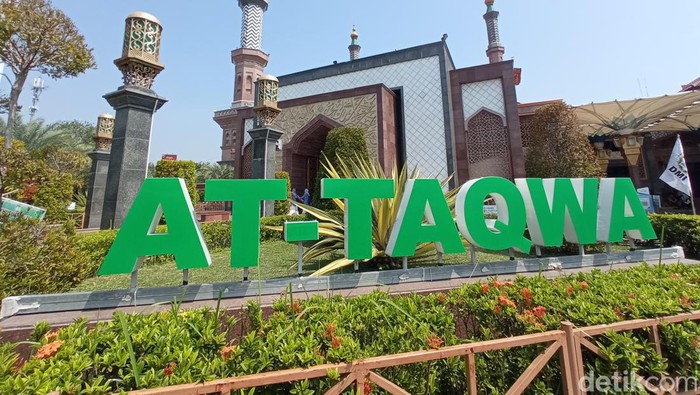 Masjid At-Taqwa Cirebon